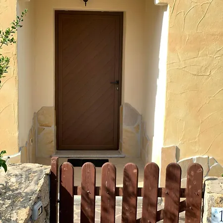 בית נופש Casa Mirto, Ground Floor, Borgo Solita - Iun P6978